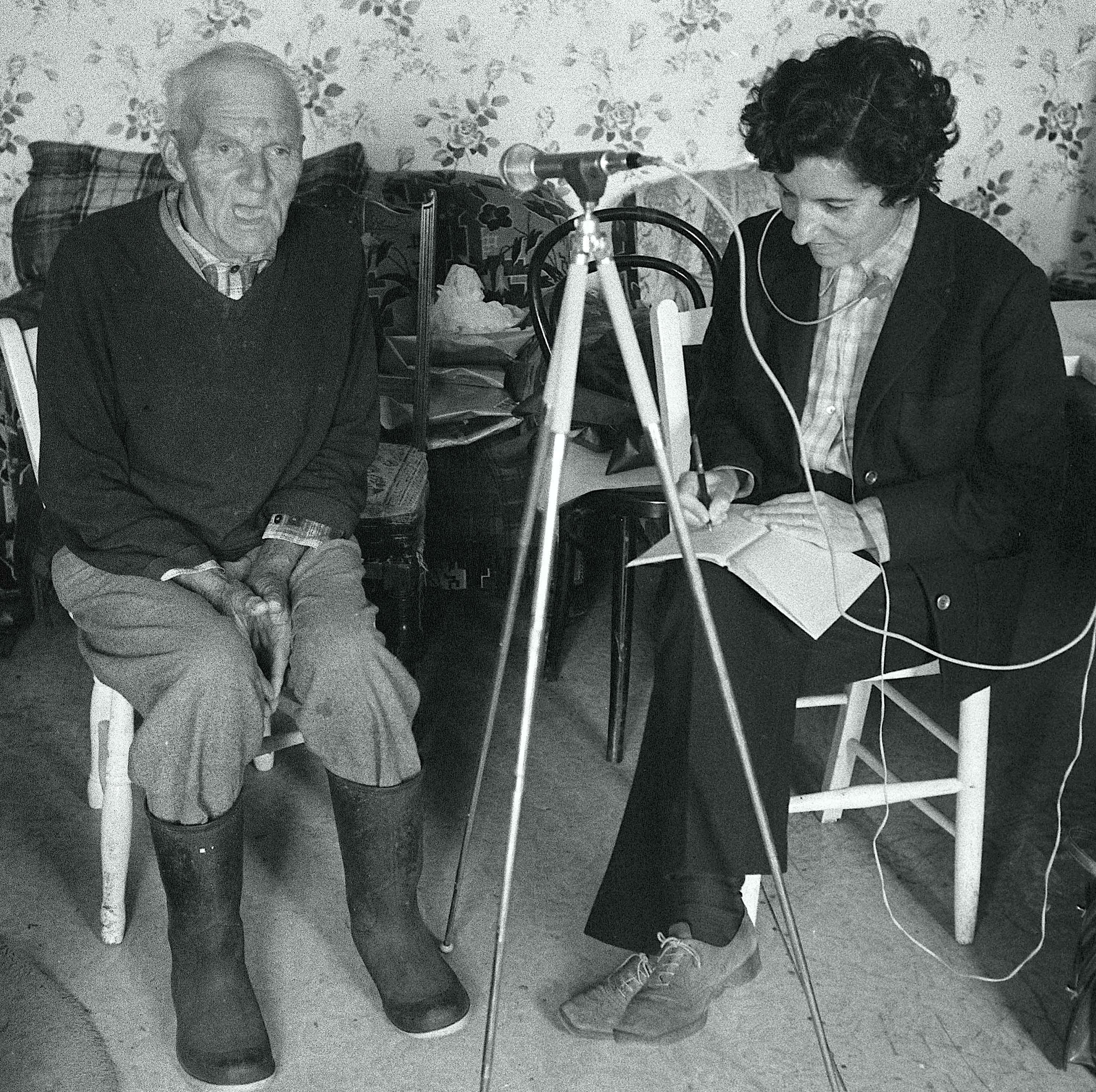 John Le Feuvre et Maguy Pichonnet-Andral, Sercq, juin 1970 (cliché Claudie Marcel-Dubois, Mucem, Ph.2012.00.97)